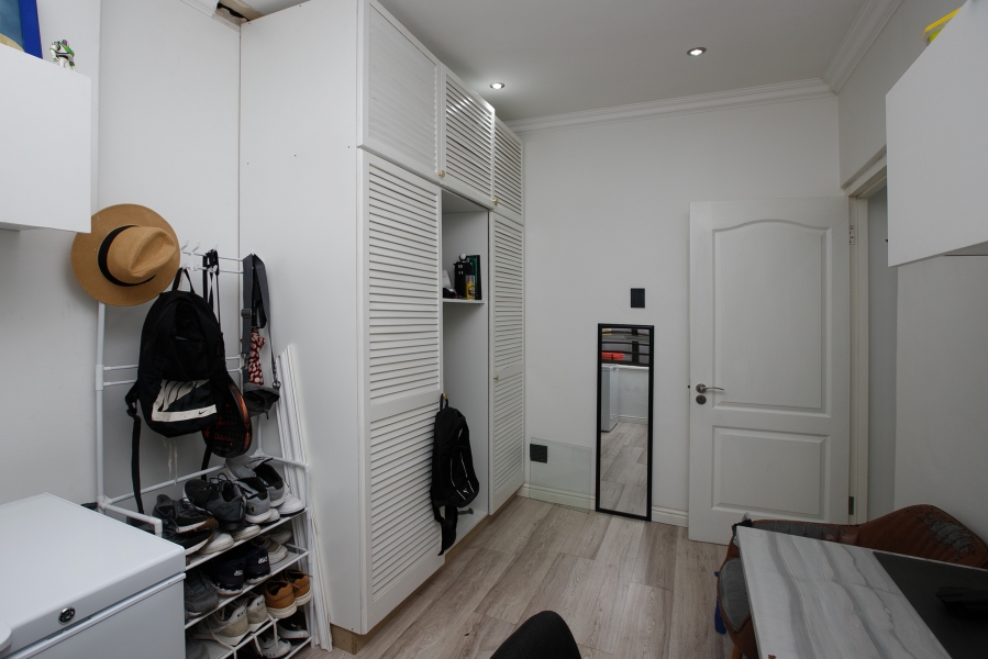 3 Bedroom Property for Sale in Claremont Village Western Cape